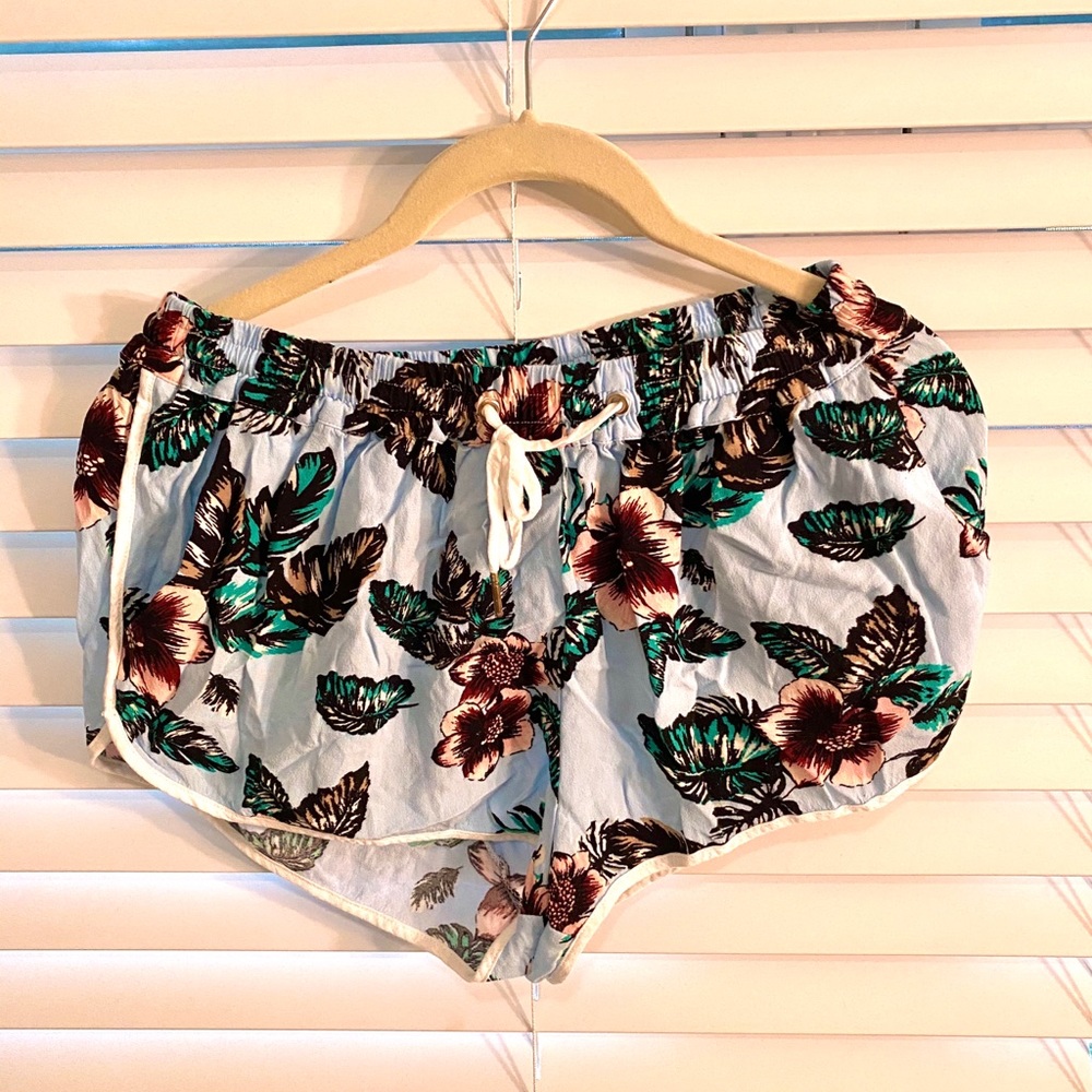 Floral print shorts